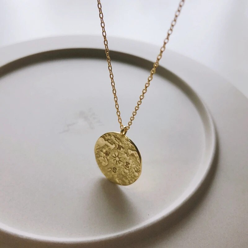 Silvology 925 Sterling Silver World Map The Compass Necklace Gold Round Emboss Female Pendant Necklace Creative Jewelry Silver